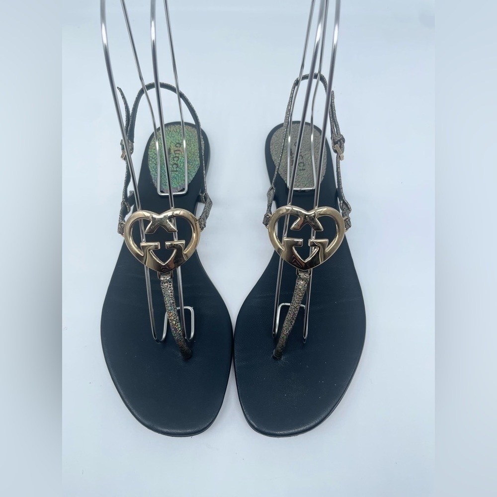 Gucci Black Metallic Leather Ellemere GG Interlocking HEART Thong Sandal EU 39